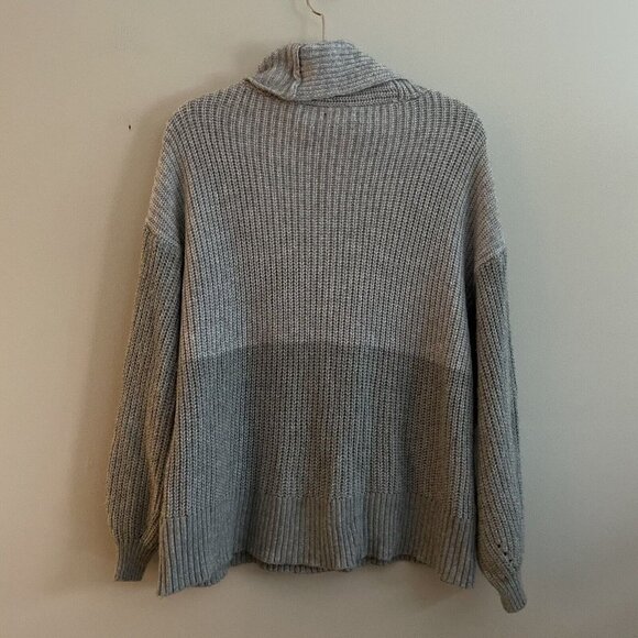 American Eagle Women SZ S 2 Tone Gray Oversized Turtleneck Knit Sweater - Picture 8 of 9